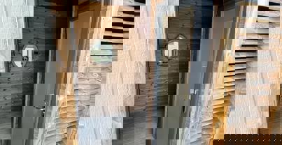 Entrance to outdoor shower