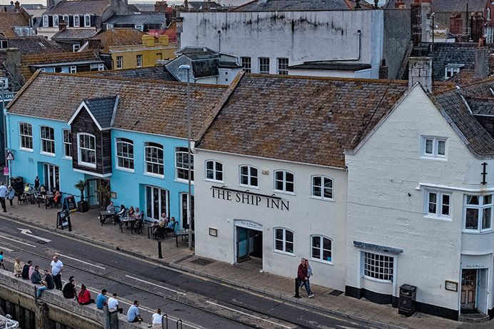 A cosy pub on the harbourside in Weymouth