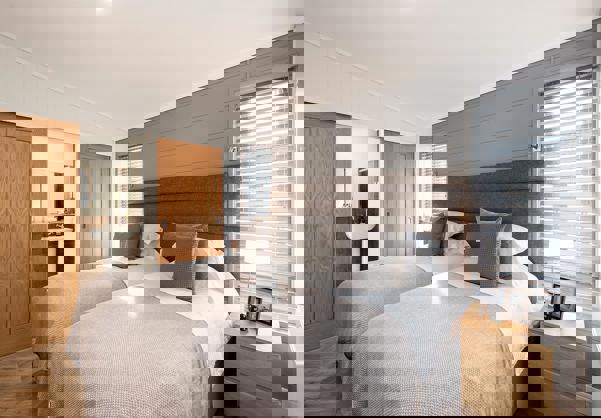 Twin Bedroom with Ensuite