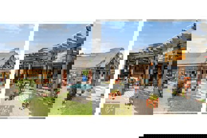 Stargazy Bar And Grill Refurb