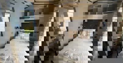 Lochwood Master bedroom and en suite