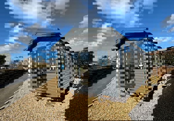 External of Victory Stonewood 