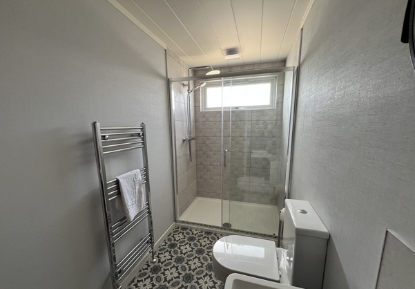 Shower room with stylish floor tiles